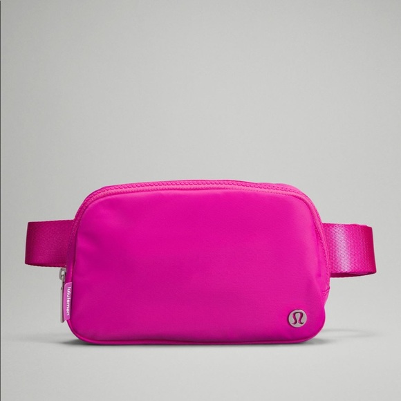 lululemon athletica Handbags - SONIC PINK Everywhere Belt Bag 1L